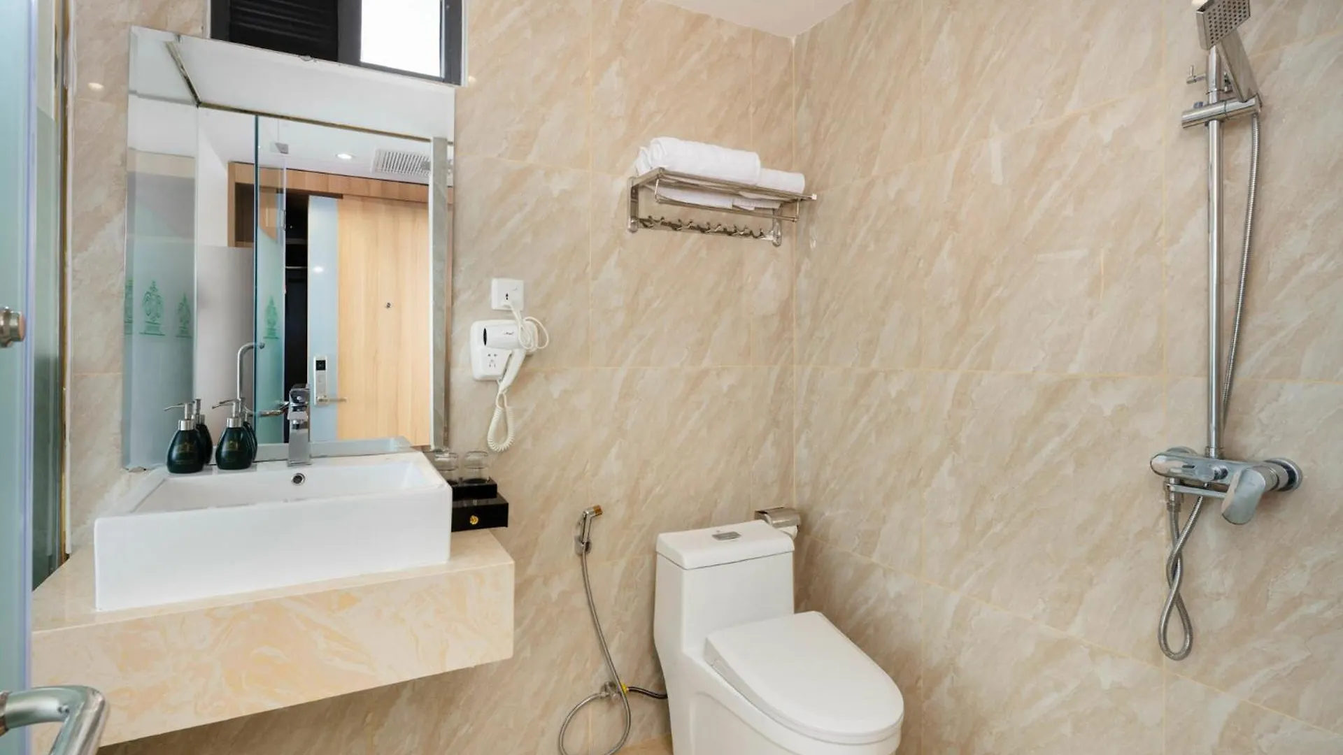 Crown Hotel Nha Trang