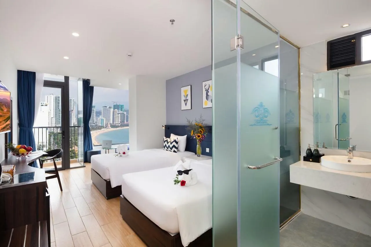 ****  Crown Hotel Nha Trang Vietnam
