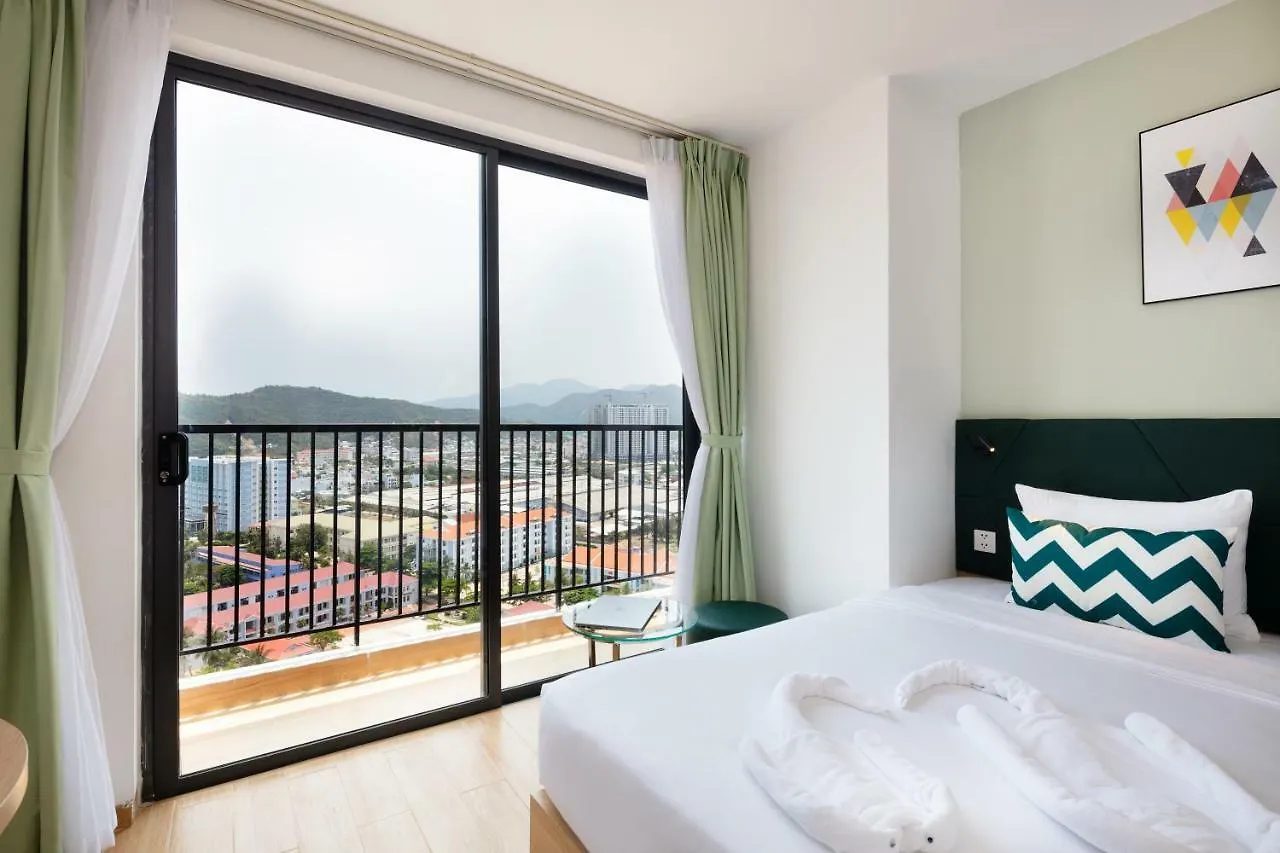 Crown Hotel Nha Trang 4*,  Vietnam