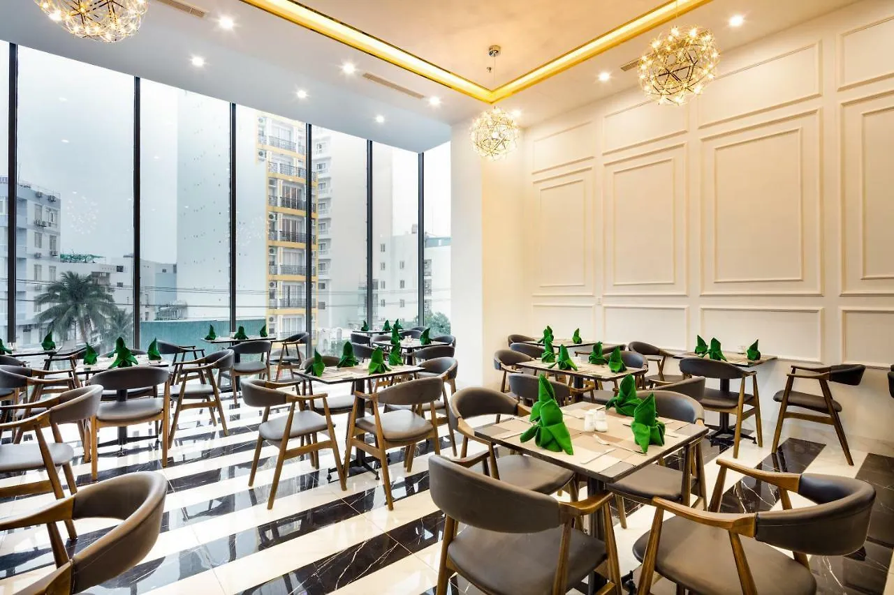 Crown Hotel Nha Trang