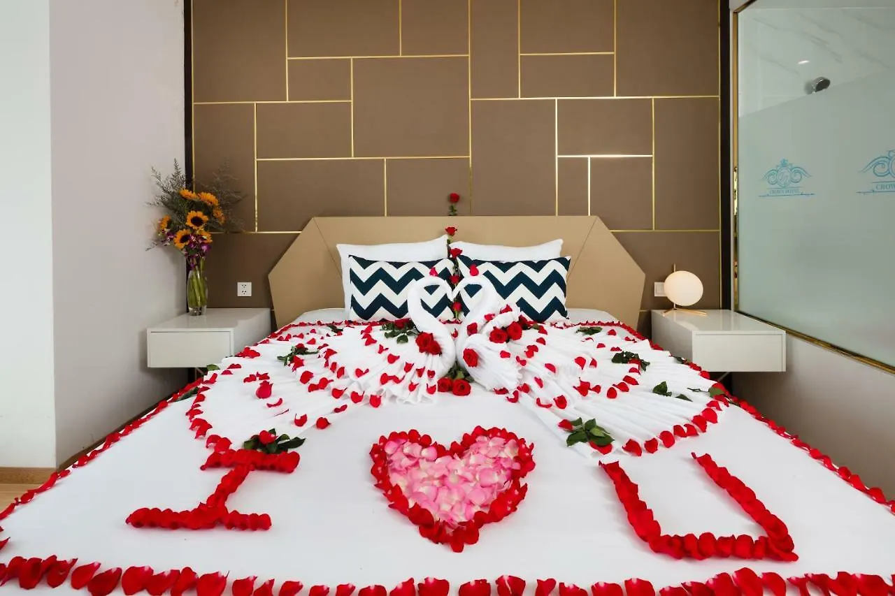 ****  Crown Hotel Nha Trang Vietnam