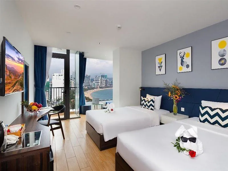 Crown Hotel Nha Trang 4*,